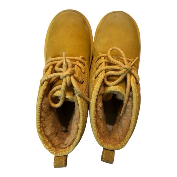 UGG Neumel II Canary Suede Women’s /Junior's Ankle Chukka Boots Sz 4 US/ 36 EU - Picture 3 of 16